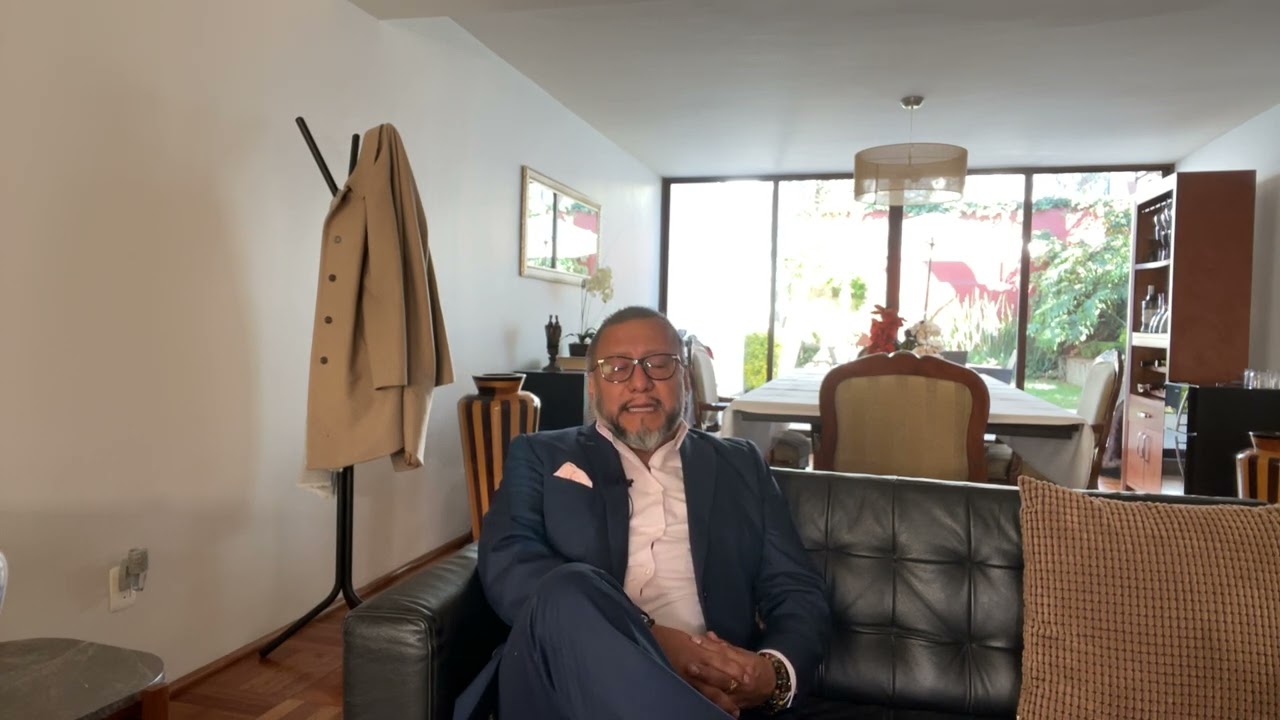 es delito tener fotos íntimas de una persona